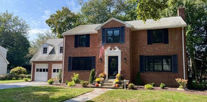 30 Plymouth Rd, Longmeadow