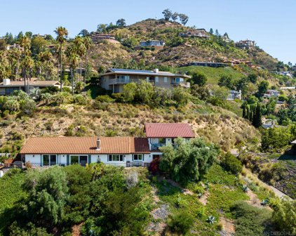 9842 Grandview Dr, La Mesa