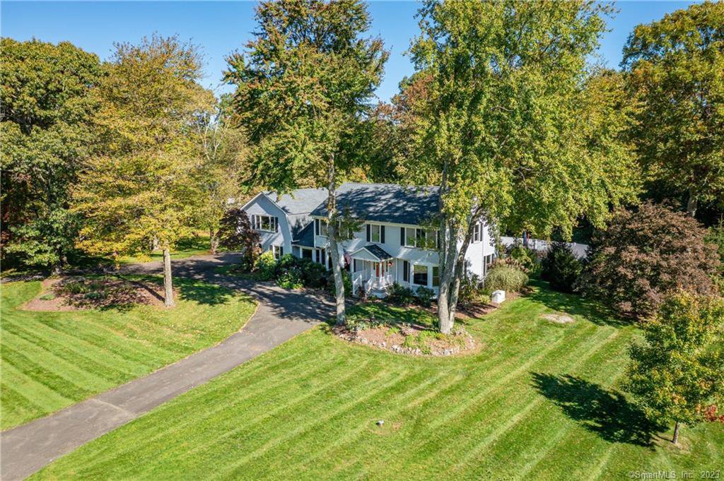 10 Cobblestone Lane, Newtown, 06470