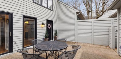 4663 Bayswater Road, Shorewood