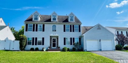53 Crater Lake Rd, Howell Twp.