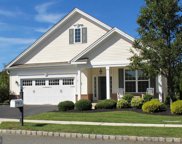 10 Broadview   Drive, Medford image