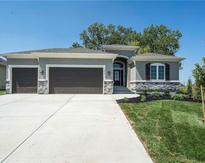 1012 Churchill Circle, Raymore