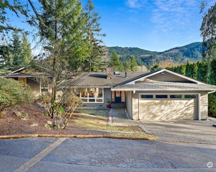 1590 Sycamore Drive SE, Issaquah