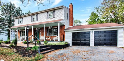 271 Grandview Dr, Hummelstown