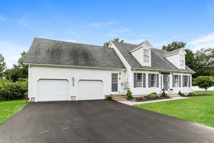 18 Katy Ln, Agawam