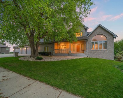 611 E 61st St, Sioux Falls