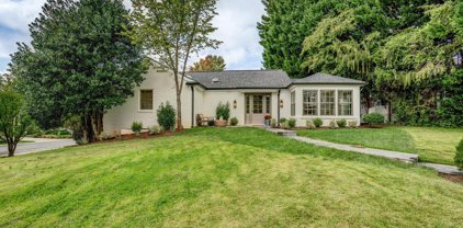 3200 Winnett Rd, Chevy Chase