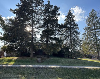 404 N Park Street, Westmont