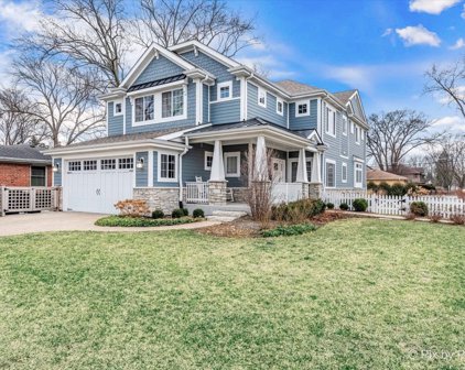 2119 E Kensington Road, Arlington Heights