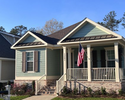 13081 Oxford Street, Biloxi