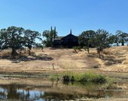 210-211 Perla Road, Igo image