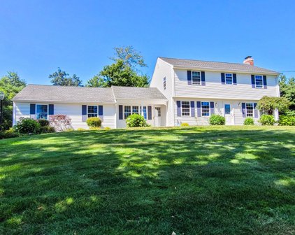 9 Brookside Cir, Wilbraham