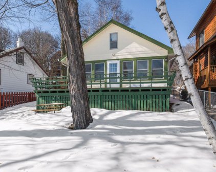 2520 W Medicine Lake Drive, Plymouth