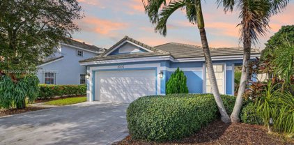 2707 Pinewood Ct, Davie