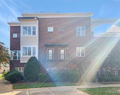 258 Harbour Place  Drive, Davidson