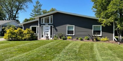 5516 S Quincy Street, Hinsdale