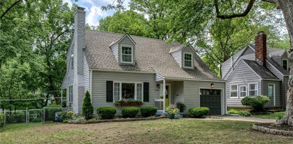 5706 Ash Drive, Roeland Park