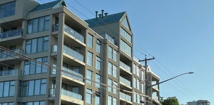 15466 North Bluff Road Unit 302, White Rock