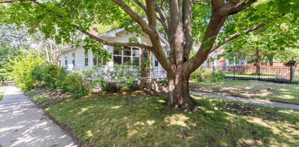 389 Cleveland Avenue S, Saint Paul