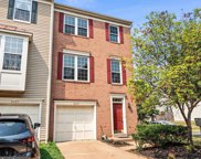 2467 Clover Field   Circle, Herndon image