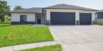 412 W Emerald Cir, Brandon