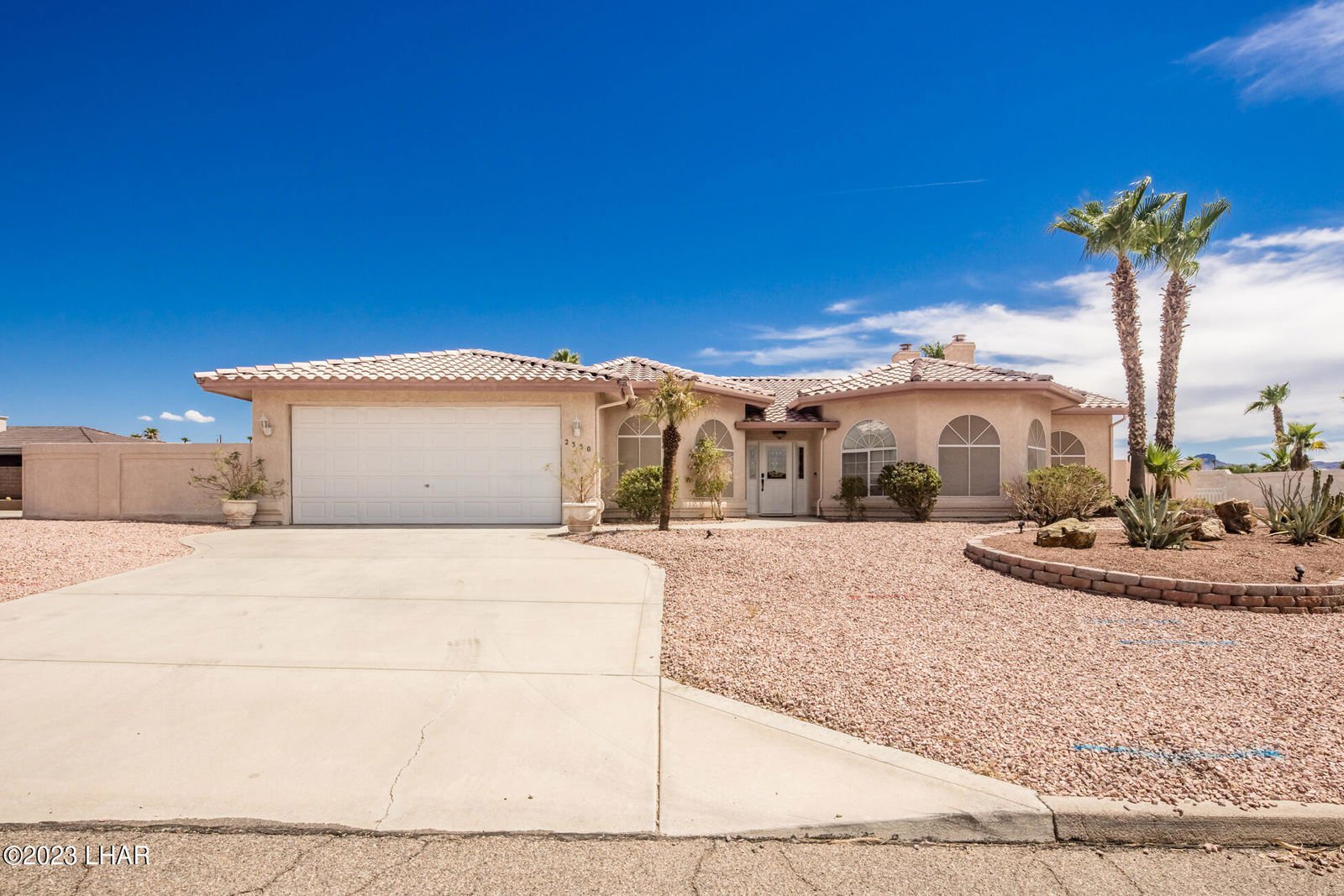 2350 Jamaica Blvd S, Lake Havasu City MLS 1026982 »» Call/Text HavasuLew 9288466474
