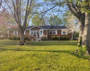 111 Bel Aire Dr, Winchester image