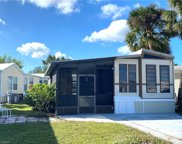 4561 Split Log E Ln, Estero image