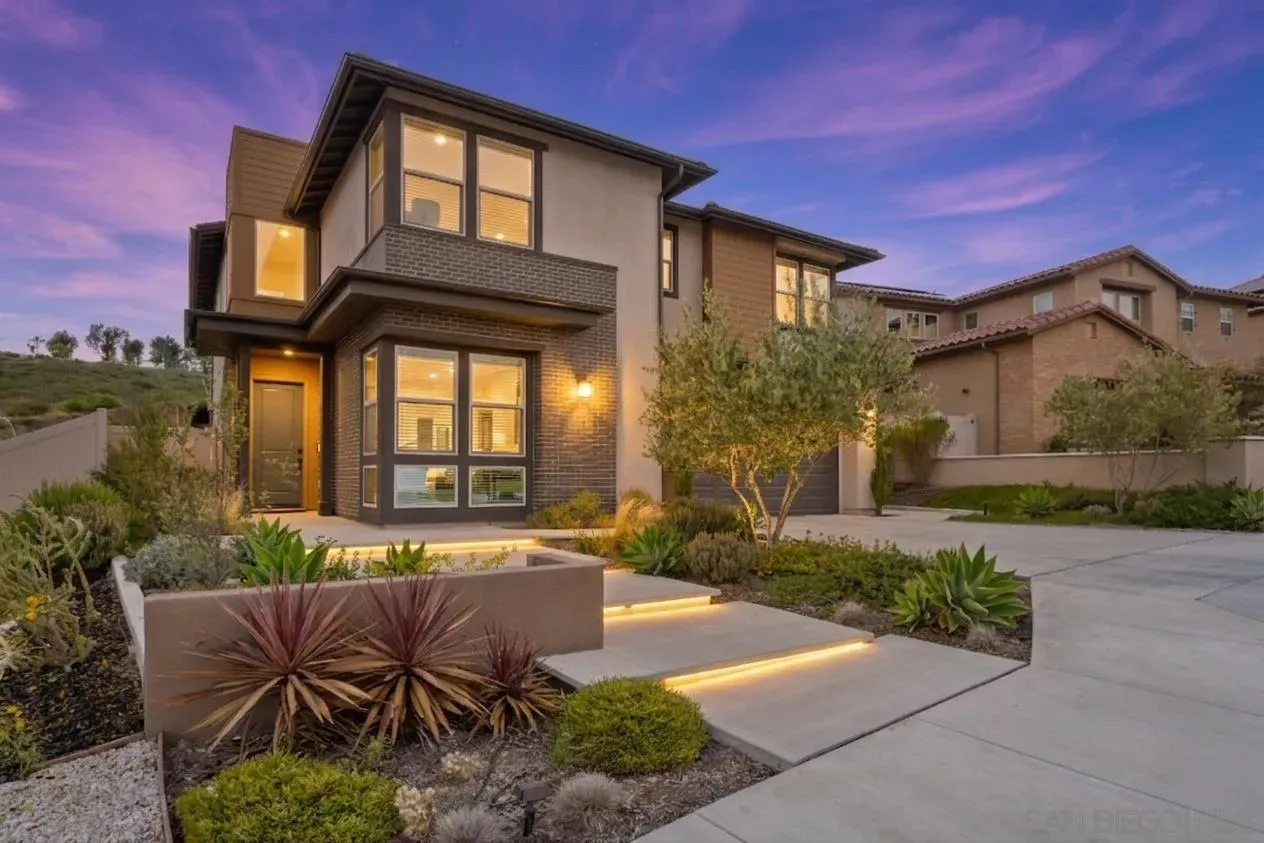 942 Lindbergh Dr, San Marcos 92069 San Diego County