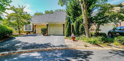 23 ETON COURT, Bedminster Twp.