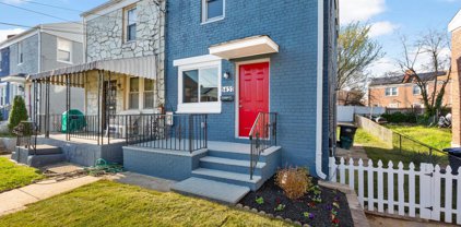 5437 SE B  Se Street, Washington