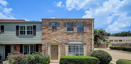 5863 Valley Forge Drive Unit 113, Houston