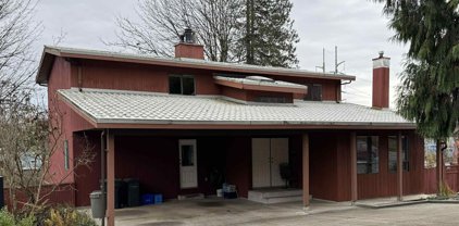 825 Sharpe Street, Coquitlam