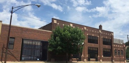 4300 W Montrose Avenue, Chicago