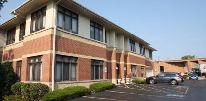 5201 Walnut Avenue, Downers Grove