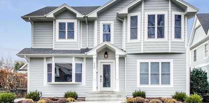 636 S Stough Street, Hinsdale