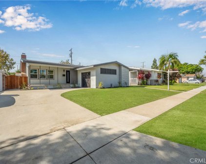 2935 Ladoga Avenue, Long Beach