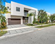 7454 Nw 99th Pl, Doral image