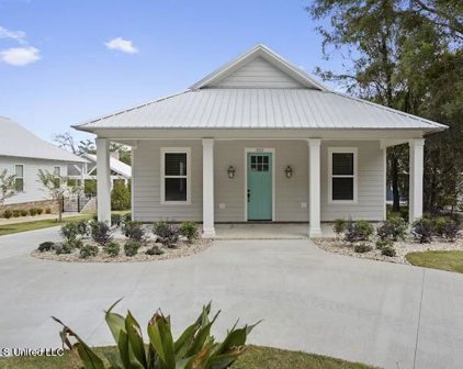 322 Magnolia Avenue, Ocean Springs