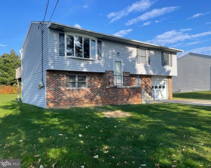 26 York Cir, Mechanicsburg