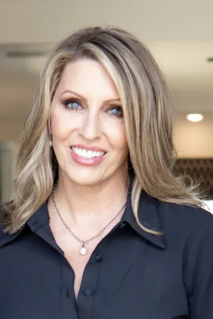 Lori Wakefield, REALTOR | Keller Williams Lake Travis | Top 1.5% Real Estate Agent Nationally | Luxury Home Specialist | Lake Travis, West Austin & Hill Country | Keller Williams Lake Travis | 512.657.4555