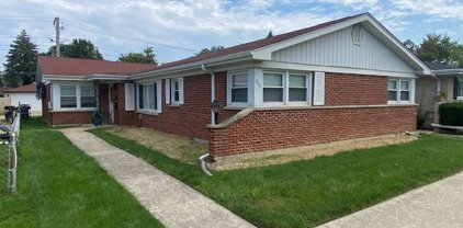 9942 W Cermak Road, Westchester