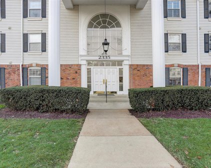 2335 Manor Grove  Drive Unit #10, Chesterfield