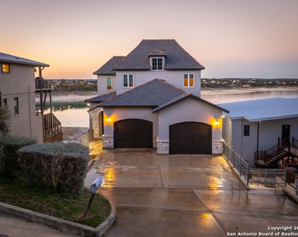 961 Hillcrest Forest, Canyon Lake