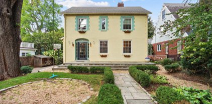 4623 Hunt Ave, Chevy Chase