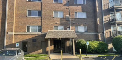 2301 Beau Monde Lane Unit #301, Lisle