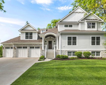35 Mockingbird Lane, Oak Brook