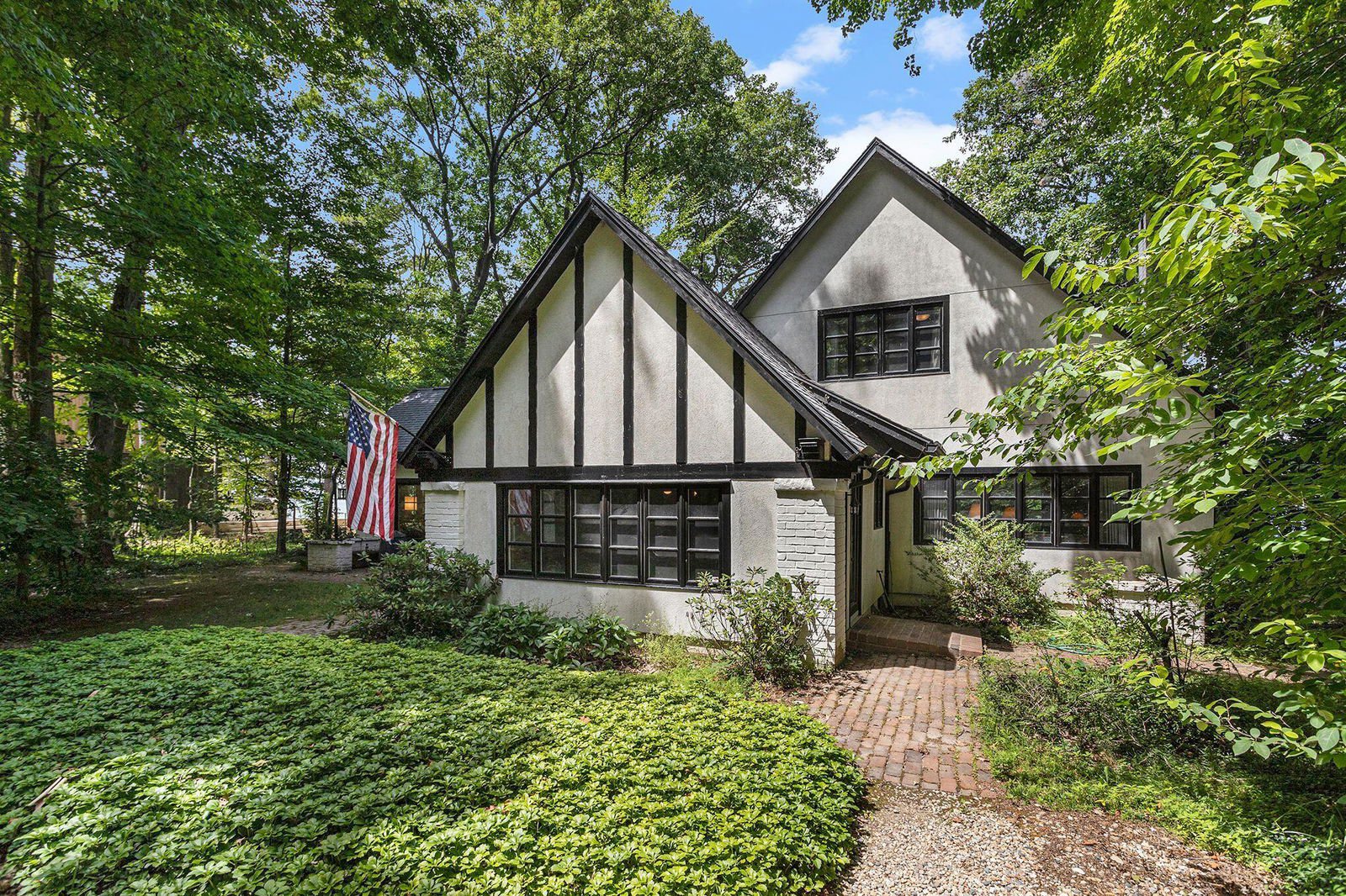 14598 Lakeshore Road, Lakeside MI 49116 Southwestern Michigan S