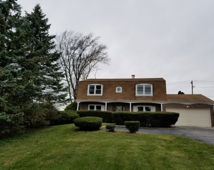22W768 Hackberry Drive, Glen Ellyn